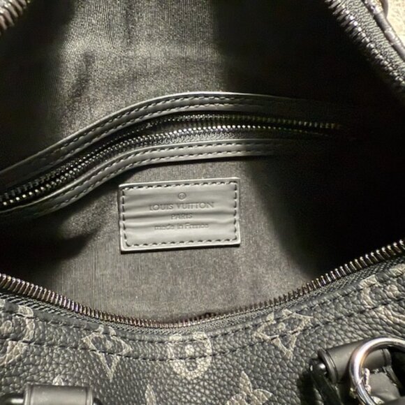 High Quality Fashion Top Handle Bag-Stunning in Gorgeous BLACK with Silver 30cm! - Picture 9 of 14